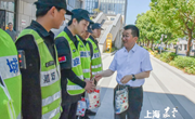 致敬高温下的坚守！镇领导走访慰问一线工作人员